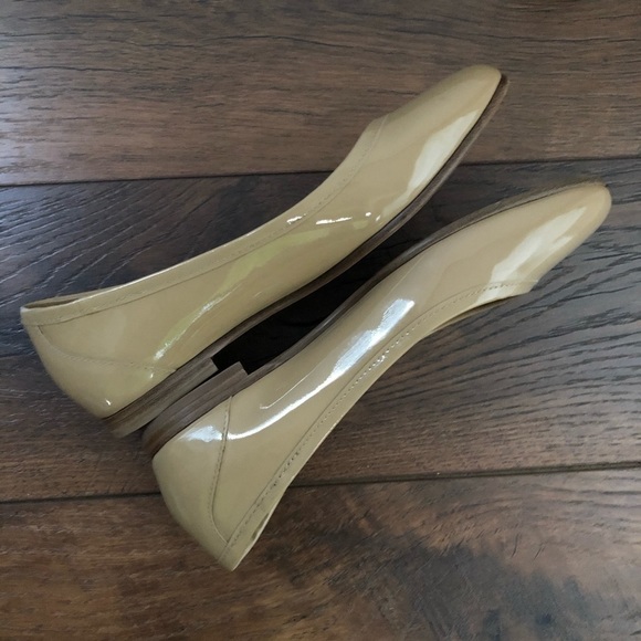 Via Spiga Beige Patent Flats - Size 5 - Picture 8 of 11